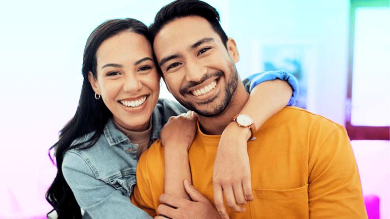 8 Quiet Signs That Show That A Couple Is Happy